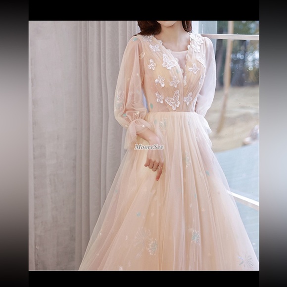 Whimsical tulle prom dress🧚 - Picture 2 of 9